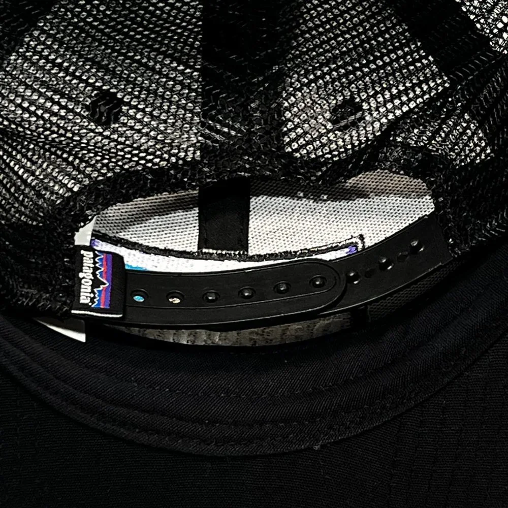 Patagonia P-6 Logo Trucker Hat Black Adjustable Snapback‎ Mesh Cap